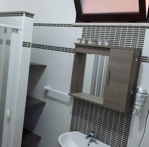 Apartament Enjoy Manuela - Free Parking & Private Garden *